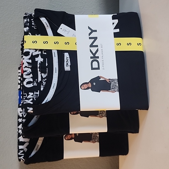 DKNY Ladies' 2-piece Pajama Set New - Picture 1 of 3